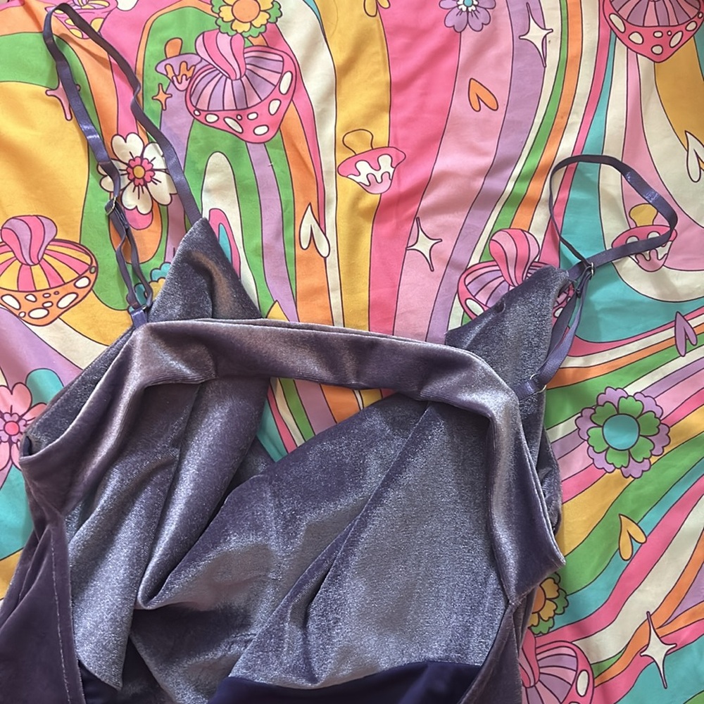Cowl play velvet bodysuit - Picture 4 of 6